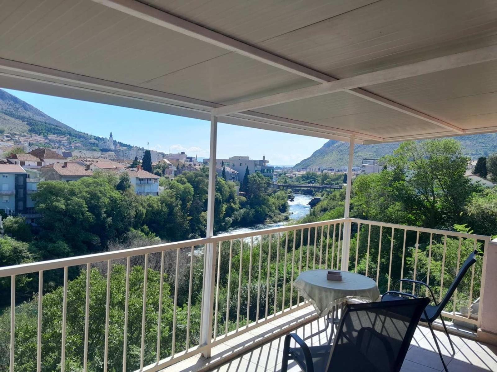 Apartment Collina Mostar Esterno foto